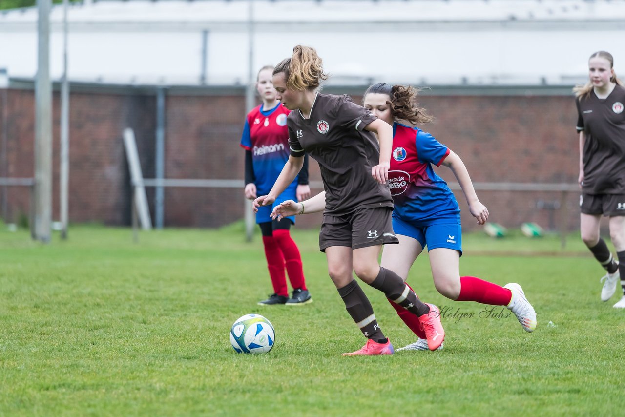 Bild 96 - wCJ VfL Pinneberg3 - St.Pauli : Ergebnis: 2:1